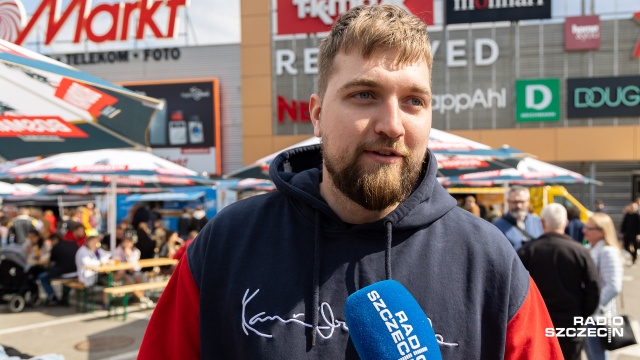 Fot. Robert Stachnik [Radio Szczecin] Raj dla głodomorów! Trwa zlot food trucków [ZDJĘCIA]