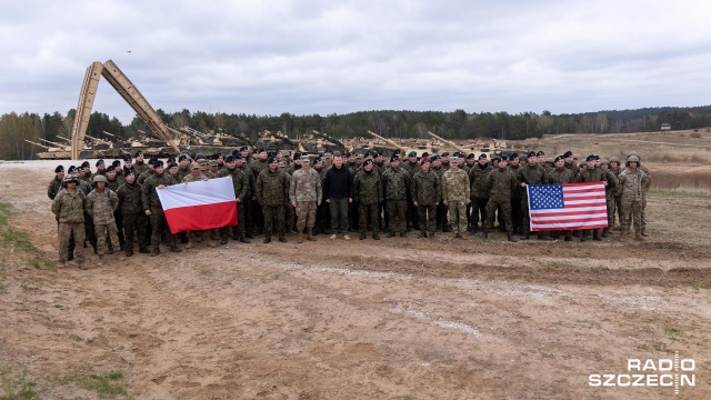 Fot. Robert Stachnik [Radio Szczecin] Amerykańskie Abramsy prezentują się w Drawsku. "Wzmacniamy wschód naszego kraju" [WIDEO, ZDJĘCIA]