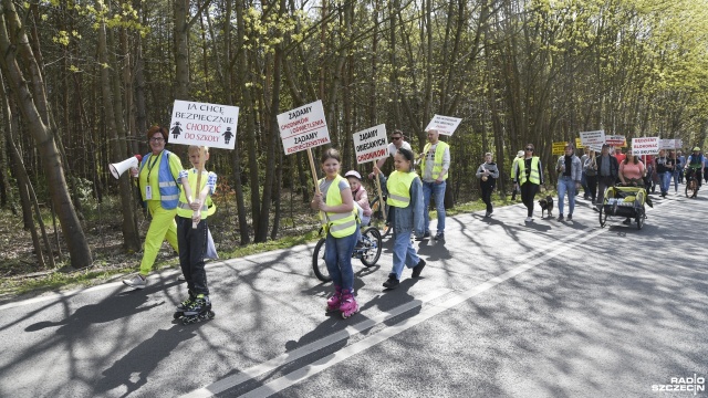 Fot. Kamila Kozioł [Radio Szczecin] Protest w Załomiu: "Nie interesują nas obietnice. Żądamy pilnych działań" [WIDEO, ZDJĘCIA]