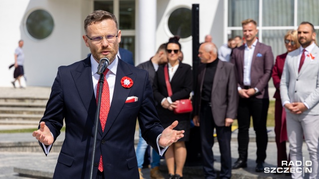 Fot. Robert Stachnik [Radio Szczecin] Dzień Flagi w Międzyzdrojach. "Jestem dumny z bycia Polakiem" [WIDEO, ZDJĘCIA]