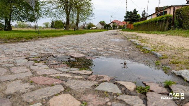 Fot. Robert Stachnik [Radio Szczecin] Droga w Węgorzycach przejdzie remont [ZDJĘCIA]