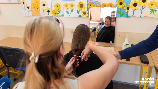 Fot. Robert Stachnik [Radio Szczecin] Oddały włosy na peruki dla pacjentów chorych na raka [WIDEO, ZDJĘCIA]