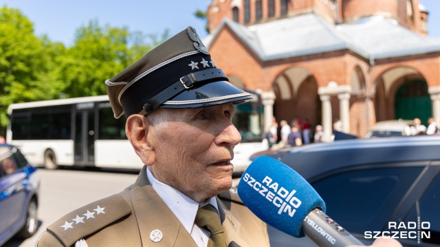 Fot. Robert Stachnik [Radio Szczecin] Ostatnia droga bohatera [WIDEO, ZDJĘCIA]