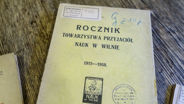 Fot. Wojciech Ochrymiuk [Radio Szczecin] Pamiątki po polskim konsulacie w Stettinie. Archiwum Państwowe zaprasza [ZDJĘCIA]