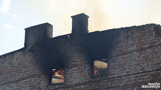 Fot. Robert Stachnik [Radio Szczecin] Pożar pustostanu w Podjuchach [WIDEO, ZDJĘCIA, AKTUALIZACJA]
