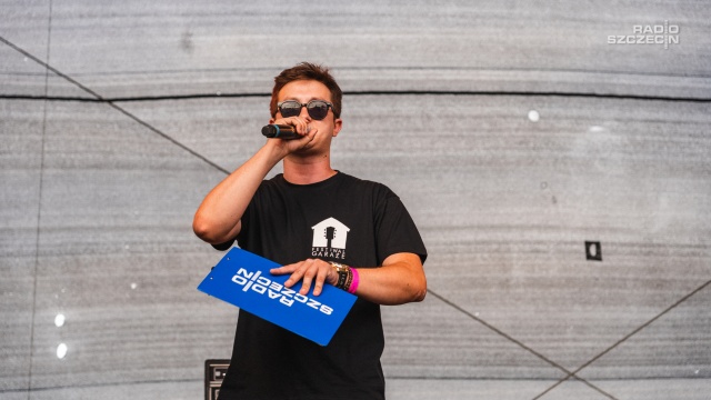 Fot. Mateusz Papke [Radio Szczecin] Gwiazdy Festiwalu Garaże z przekazem do Ukraińcow [ZDJĘCIA]