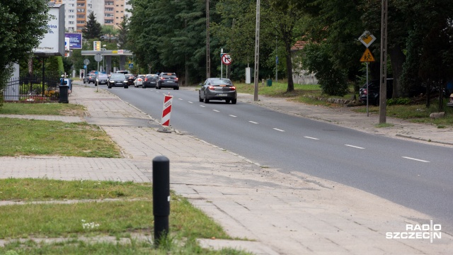 Fot. Robert Stachnik [Radio Szczecin] Woda po kolana i zalane piwnice, czyli krajobraz po... remoncie w Zdrojach [WIDEO, ZDJĘCIA]