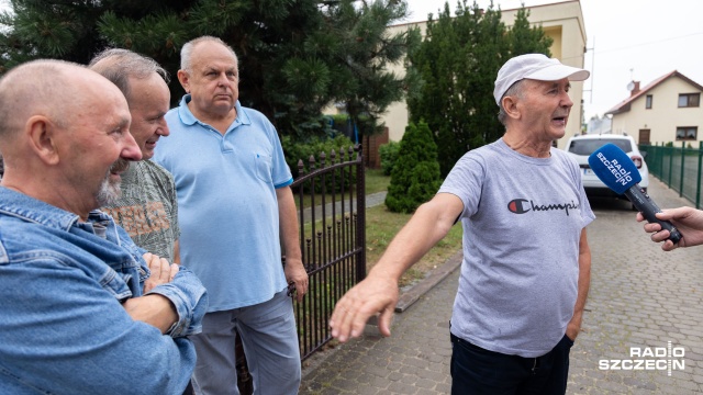 Fot. Robert Stachnik [Radio Szczecin] Woda po kolana i zalane piwnice, czyli krajobraz po... remoncie w Zdrojach [WIDEO, ZDJĘCIA]
