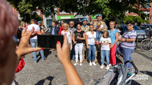 Fot. Robert Stachnik [Radio Szczecin] Szczecińska "dwunastka" leci na misję do Libanu [WIDEO, ZDJĘCIA]