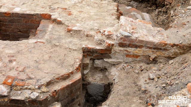 Fot. Robert Stachnik [Radio Szczecin] Odkrycie archeologiczne na Rynku Nowym w Szczecinie [WIDEO, ZDJĘCIA]