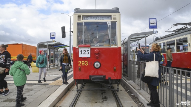 Fot. Kamila Kozioł [Radio Szczecin] Zabytkowe tramwaje na Zawadzkiego [WIDEO, ZDJĘCIA]