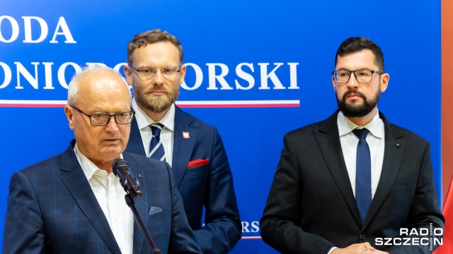 Fot. Robert Stachnik [Radio Szczecin] Pogotowie dostanie hybrydowe samochody [ZDJĘCIA]