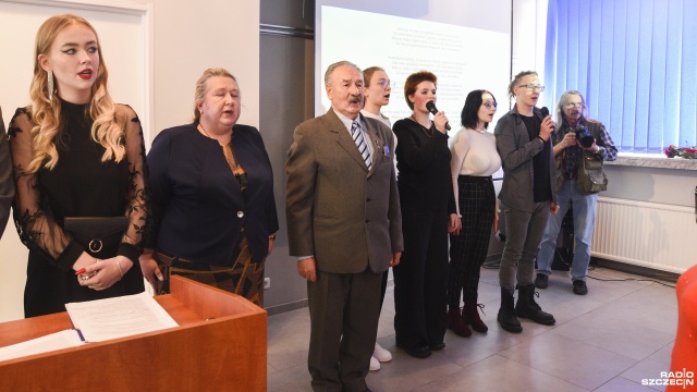 Fot. Kamila Kozioł [Radio Szczecin] Sybiracy patronem Liceum Ogólnokształcącego w Szczecińskiej Szkole Florystycznej [WIDEO, ZDJĘCIA]