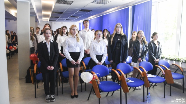 Fot. Kamila Kozioł [Radio Szczecin] Sybiracy patronem Liceum Ogólnokształcącego w Szczecińskiej Szkole Florystycznej [WIDEO, ZDJĘCIA]