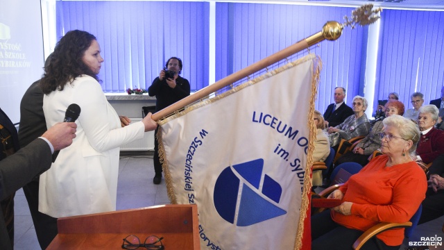 Fot. Kamila Kozioł [Radio Szczecin] Sybiracy patronem Liceum Ogólnokształcącego w Szczecińskiej Szkole Florystycznej [WIDEO, ZDJĘCIA]