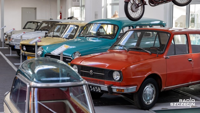 Fot. Robert Stachnik [Radio Szczecin] Wołga, Zastava czy Zaporożec. Nowa wystawa w Muzeum Techniki i Komunikacji [WIDEO, ZDJĘCIA]