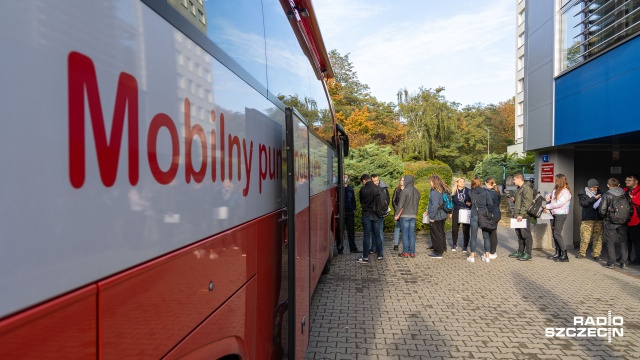 Fot. Robert Stachnik [Radio Szczecin] Studenci Politechniki Morskiej oddają krew [WIDEO, ZDJĘCIA]