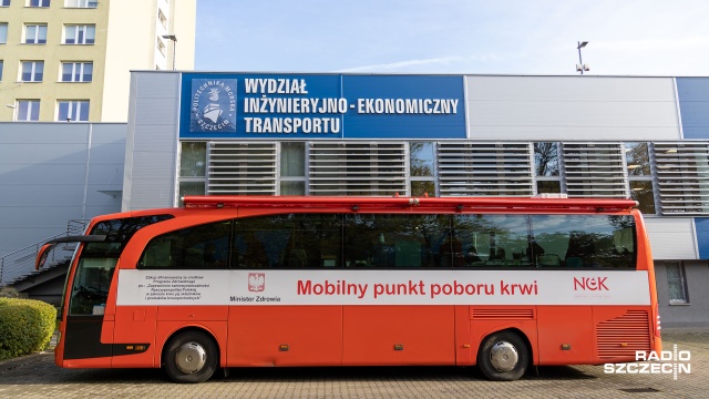 Fot. Robert Stachnik [Radio Szczecin] Studenci Politechniki Morskiej oddają krew [WIDEO, ZDJĘCIA]