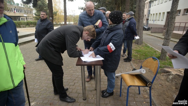 Fot. Marcin Kokolus [Radio Szczecin] Nowogard: Domagają się zburzenia pomnika [ZDJĘCIA]