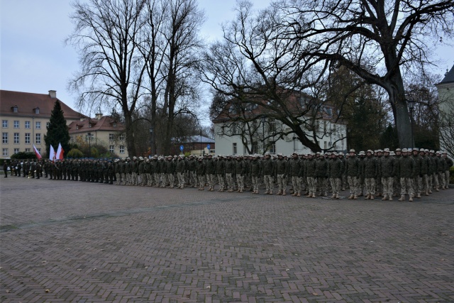 Fot. mjr BŁAŻEJ ŁUKASZEWSKI [OFICER PRASOWY 12 DZ] Kolejna misja szkoleniowa leci do Iraku [WIDEO, ZDJĘCIA]