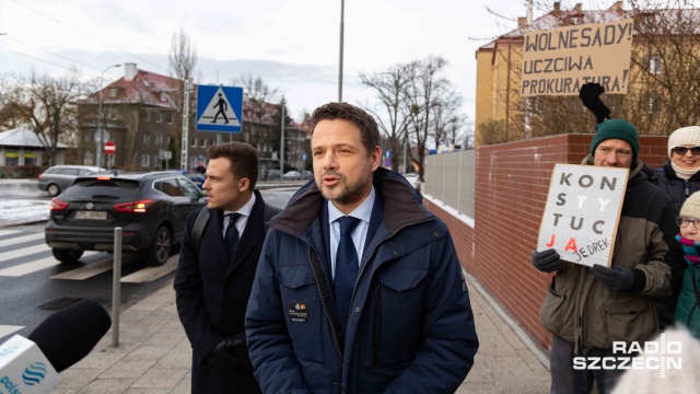 Rafał Trzaskowski. Fot. Robert Stachnik [Radio Szczecin] Trzaskowski przesłuchiwany w szczecińskiej prokuraturze [WIDEO, ZDJĘCIA]