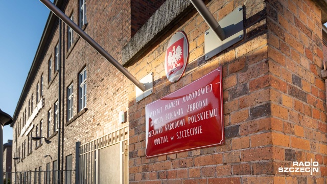 Fot. Robert Stachnik [Radio Szczecin] Protest związkowców pod IPN w obronie zwolnionych pracownic [ZDJĘCIA]