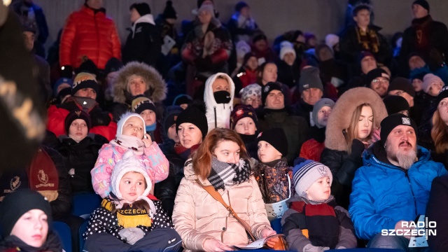 Fot. Robert Stachnik [Radio Szczecin] Kolędowanie z piłkarzami na stadionie Pogoni [WIDEO, ZDJĘCIA]