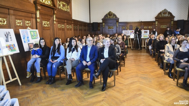 Fot. Kamila Kozioł [Radio Szczecin] Kuratorium Oświaty nagrodziło najlepszych uczniów w regionie [ZDJĘCIA]