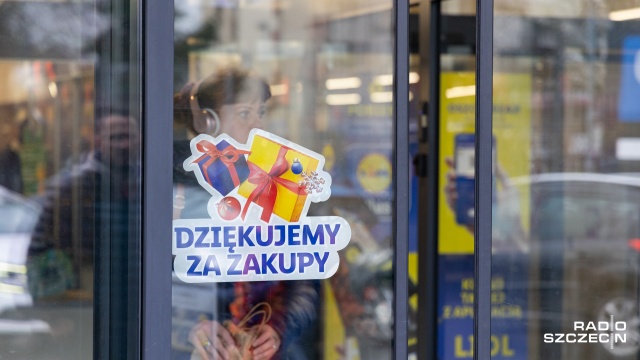 Fot. Robert Stachnik [Radio Szczecin] Szczecińskie sklepy przeżywają oblężenie. "Krewetki, sushi i papier toaletowy" [WIDEO, ZDJĘCIA]