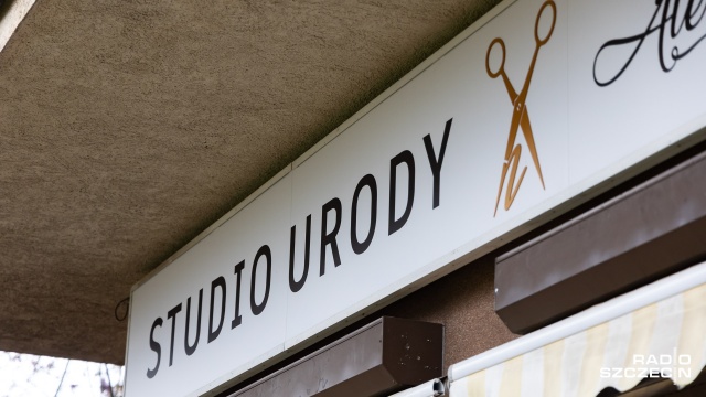 Fot. Robert Stachnik [Radio Szczecin] Loki cały czas w modzie. Salony urody pękają w szwach [WIDEO, ZDJĘCIA]
