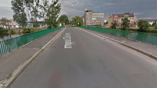 Wykonawca przejął plac budowy. Teraz firma Niwa Szczecin będzie miała 300 dni kalendarzowych na remont mostu nad Kanałem Zielonym.