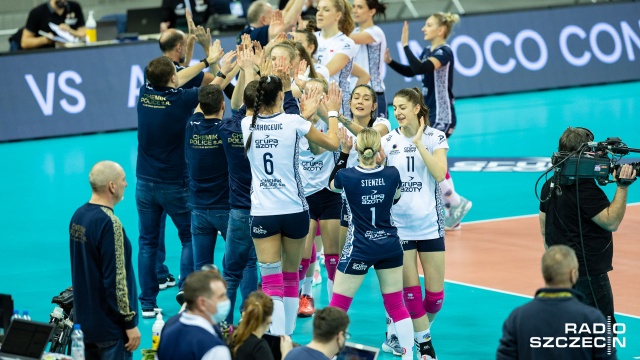Siatkarki klubu Grupa Azoty Chemik Police rozegrają pierwszy mecz w nowym roku w Tauron Lidze. Ekipa trenera Jacka Nawrockiego zmierzy się w niedzielę z zespołem Grot Budowlani Łódź.