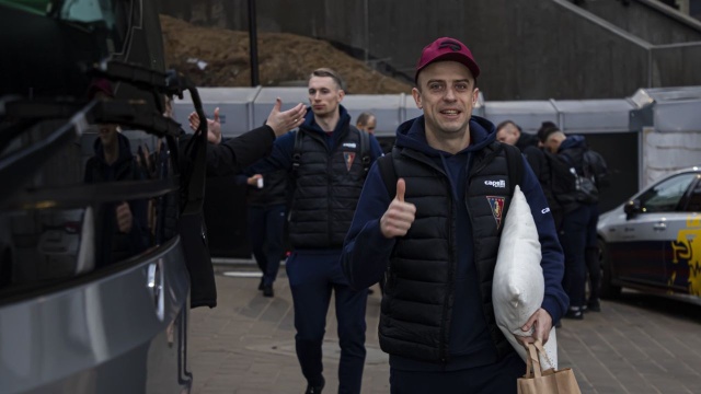 30 piłkarzy Pogoni Szczecin poleciało na zgrupowanie do Turcji.