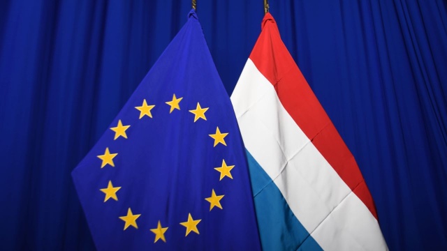 W Luksemburgu od soboty w miejscu pracy wymagane są certyfikaty covidowe. Weszły w życie przepisy uzgodnione jeszcze w grudniu.