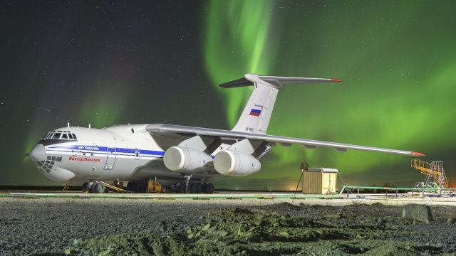 Rosyjskie samoloty wywożą żołnierzy z Kazachstanu