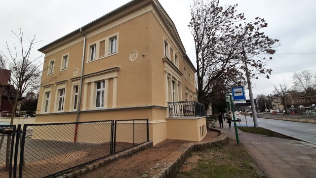 Willa przy al. Wojska Polskiego 101 w Szczecinie - zyskała dawny blask. Budynek z połowy XIX wieku został odrestaurowany.