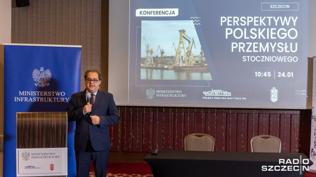 Chcemy wspierać polskich armatorów i przemysł stoczniowy - mówił w poniedziałek w Szczecinie wiceminister infrastruktury Marek Gróbarczyk.