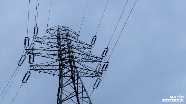 W regionie jest jeszcze ok. 10 tysięcy odbiorców bez prądu - informuje Enea Operator. Po weekendowych wichurach nadal nie ma go część mieszkańców m.in. powiatów kamieńskiego, goleniowskiego, stargardzkiego i gryfickiego.