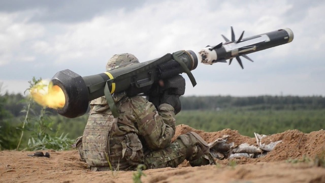 Z Estonii na Ukrainę dotarły pociski Javelin