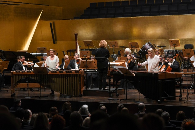 Owacjami na stojąco i bisem zakończył się w piątek w Filharmonii im. Mieczysława Karłowicza w Szczecinie koncert z cyklu Grandioso. Wieczór zorganizowano z okazji 100-lecia instrumentu perkusyjnego sztabkowego - wibrafonu.