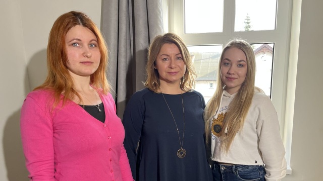 Organizacja dnia, gdy rodzice będą w pracy, a przede wszystkim pomoc tym najmłodszym w trudnych chwilach. Wolontariusze Caritas Archidiecezji Szczecińsko-Kamieńskiej przygotowują się do pracy z dziećmi ukraińskich uchodźców w specjalnej świetlicy, która powstaje w Szkołach Salezjańskich przy ul. Ku Słońcu.