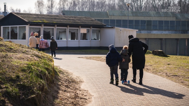 Blisko 60. uchodźców z Ukrainy przyjął należący do gminy Police ośrodek wypoczynkowy w Trzebieży. Są to matki z 30. dzieci, które uciekły przed wojną wywołaną przez rosyjskiego agresora.