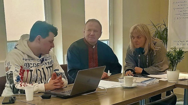 W Kołobrzegu działa punkt informacyjny dla obywateli Ukrainy. Uchodźcy na miejscu dowiedzą się, na jaką pomoc mogą liczyć w mieście.