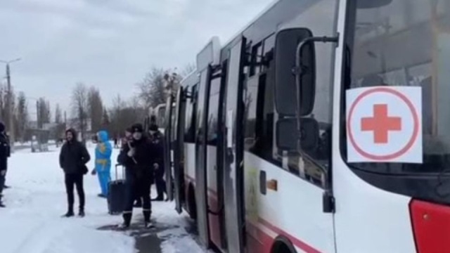 Ukraina - 5 tysięcy ewakuowanych z Sum
