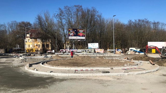 Jest nowy termin zakończenia prac przy budowie ronda u zbiegu ulic Mącznej, Walecznych i Pszennej w Szczecinie Zdrojach - to 9 kwietnia.