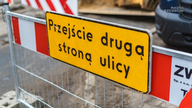 Gruntowny remont drogi Stobno - Będargowo pod znakiem zapytania. Powiat policki ma przyznane 3 miliony złotych unijnego dofinansowania w ramach Regionalnego Programu Operacyjnego. Brakuje jednak pozostałych 4 mln zł. W budżecie starostwa nie ma jednak takich pieniędzy.