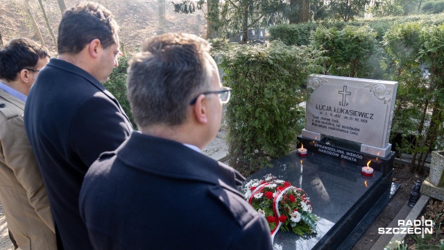 Wraz z mężem uratowała dziecko od Zagłady. Dziś grób Łucji Łukasiewicz, Sprawiedliwej Wśród Narodów Świata na Cmentarzu Centralnym, odnowiono dzięki staraniom szczecińskiego oddziału Instytutu Pamięci Narodowej.