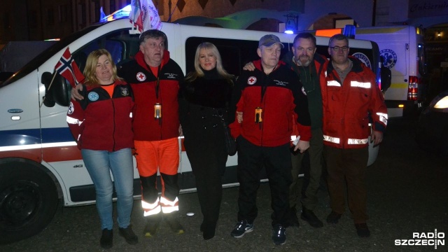 Zbierali dary od mieszkańców, a teraz są w drodze na Ukrainę - mowa o wolontariuszach z Kołobrzegu, którzy udali się za naszą wschodnią granicę by pomóc tym, którzy wciąż pozostają w kraju zaatakowanym przez rosyjskie wojsko.