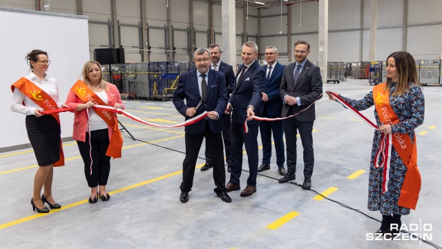 Poczta Polska otworzyła w poniedziałek w Szczecinie nową sortownię. Mieści się ona przy ulicy Druckiego-Lubeckiego. Poczta Polska chce zwiększać dochody z przesyłek kurierskich.