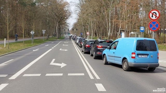 W Świnoujściu zablokowany jest dojazd do granicy z Ahlbeckiem. Od ok. godz. 13 zakorkowana jest cała ulica 11 listopada w kierunku przejścia granicznego.